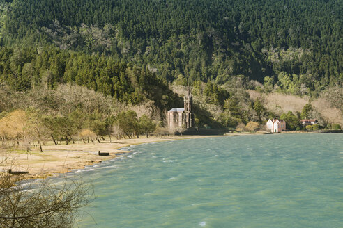 Portugal, Azoren, Sao Miguel, Kirche von San Jose in Lagoa das Furnas - ONF000527