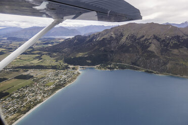 Neuseeland, Teil des Lake Wanaka, Luftaufnahme - STDF000073