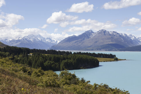 Neuseeland, Blick auf den Mount Cook National Park mit dem Pukaki-See - STDF000079