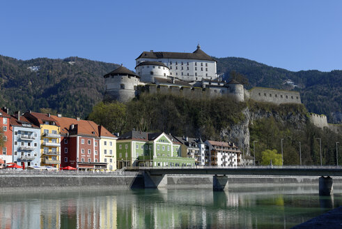 Österreich, Tirol, Kufstein, Festung über dem Inn und die Altstadt - LB000712
