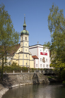 Deutschland, Baden-Württemberg, Konstanz, Christuskirche und Theater - WIF000632