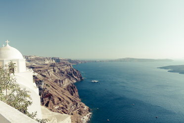 Griechenland, Kykladen, Santorin, Thera, Blick auf die Caldera - KRPF000520