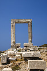 Griechenland, Kykladen, Naxos, Portara, Ruine des Apollo-Tempels - KRPF000482