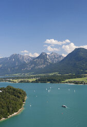 Austria, Salzkammergut, Salzburg State, Lake Wolfgangsee, View to Ried and Lake Abersee - WWF003273