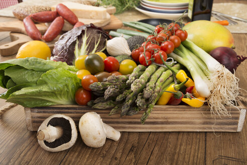 Fresh Mediterranean vegetables - CSTF000348