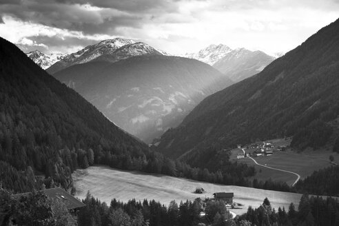 Austria, Tyrol, Kals am Grossglockner - MKLF000009