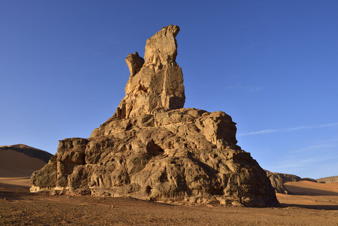 Africa, Algeria, Sahara, Tassili N'Ajjer National Park, Tadrart, Rock towers at Moul Naga - ES001116