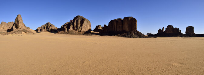 Afrika, Algerien, Sahara, Tassili N'Ajjer National Park, Sanddünen und Felsformationen bei Tikobaouine - ES001117