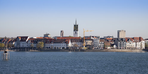 Deutschland, Baden-Württemberg, Friedrichshafen, Blick auf Stadtpanorama - WIF000645