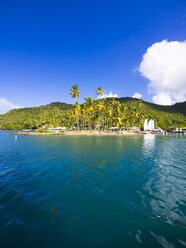 Karibik, St. Lucia, Segelyachten in der Marigot-Bucht - AMF002247