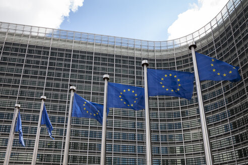 Belgium, Brussels, European Commission, European flags at Berlaymont building - WIF000654