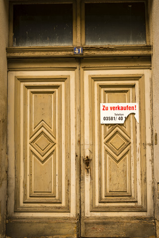 Germany, Saxony, Goerlitz, entrance door of abandoned house stock photo