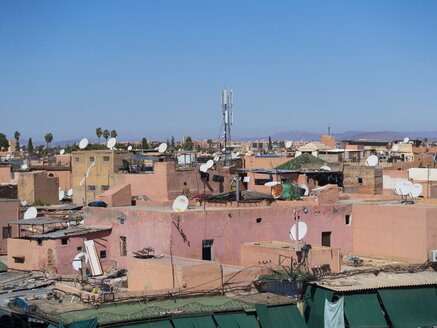 Afrika, Marokko, Marrakesch-Tensift-El Haouz, Blick auf die Dächer der Medina - AMF002269