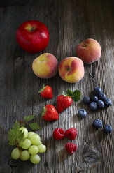 Variety of fresh fruit - KSWF001302