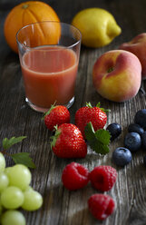 Variety of fresh fruit and fruit juice - KSWF001303