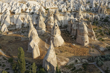 Türkei, Kappadokien, Tuffsteingebilde bei Goreme - GF000509