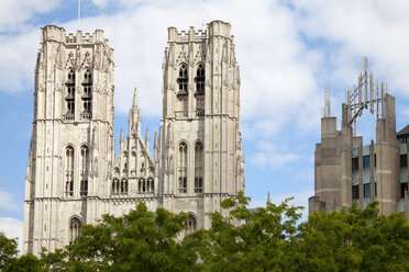 Belgien, Brüssel, Blick auf die Kathedrale von St. Michael und St. Gudula - WIF000719