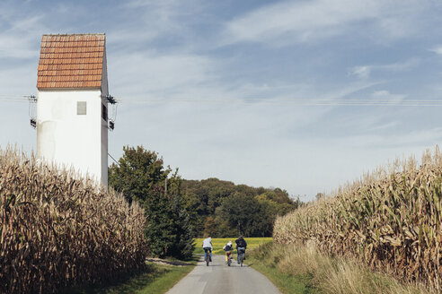 Deutschland, Nordrhein-Westfalen, Familienradweg bei Raestrup - MEMF000037