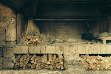 Croatia, Dalmatia, Fireplace in garden of a house - MEMF000050