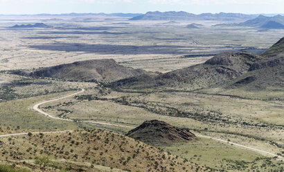 Afrika, Namibia, Spreetshoogte Pass, Blick auf die Barkhan-Dünen - HLF000573