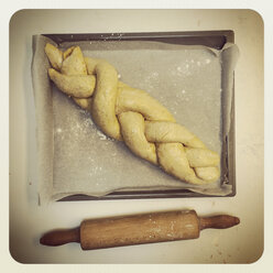 Making Of Braided Bread, Dough with saffron and almonds - GWF002802