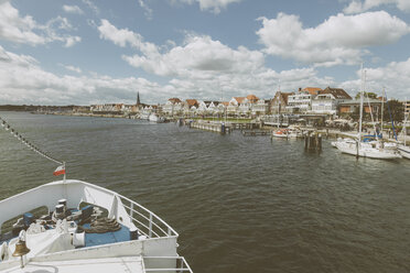 Germany, Schleswig-Holstein, Travemuende, Promenade - MEMF000102