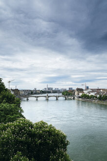 Switzerland, Basel, Cityscape with River Rhine and Mittlere Bruecke - ELF001038