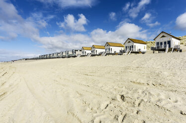 Netherlands, Zeeland, Walcheren, Domburg, Beach huts at beach - THAF000441