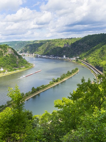 Deutschland, Rheinland-Pfalz, Blick von der Loreley auf das Mittelrheintal, lizenzfreies Stockfoto