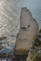 France, Normandie, Etretat, Aiguille, view from the cliff - JBF000093