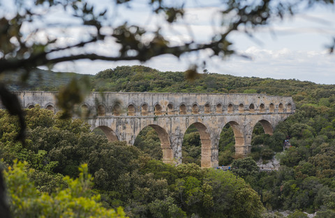 Frankreich, Languedoc Roussillon, Gard, Blick auf den Pont du Gard, lizenzfreies Stockfoto