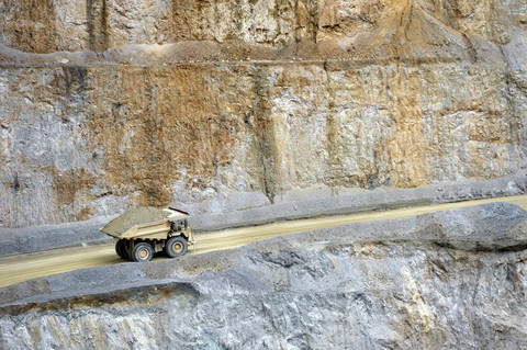 Südamerika, Peru, Region Cajamarca, Cajamarca, Goldmine Yanacocha, Lastwagen, lizenzfreies Stockfoto