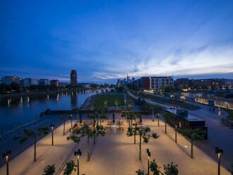 Deutschland, Hessen, Frankfurt, Ostende und Skyline von Frankfurt - AMF002282