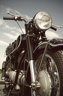 Germany, North Rhine-Westphalia, BMW Oldtimer, Old motorbike - HOHF000828