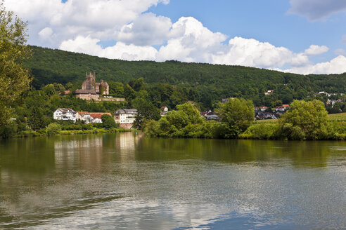 Deutschland, Hessen, Neckarsteinach, Schloss Mittelburg, Naturpark Neckartal-Odenwald - AMF002350