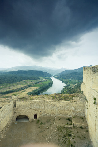 Spanien, Miravet, Blick von der Festung über dem Fluss Ebro, lizenzfreies Stockfoto
