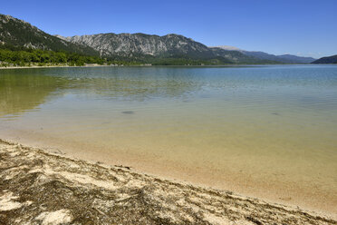 Türkei, Provinz Isparta, Pisidien, Taurusgebirge, Strand am Kovada-See-Nationalpark - ES001190