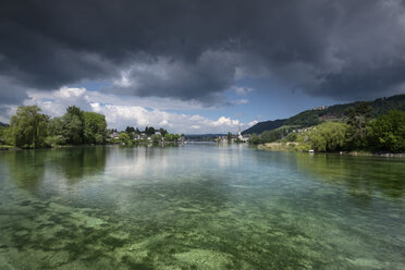 Schweiz, Thurgau, Eschenz, Blick auf Stein am Rhein - ELF001074