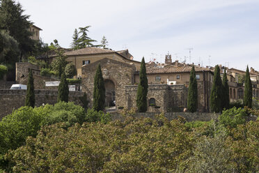 Italien, Toskana, Montalcino, Stadttor - MYF000356