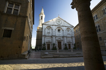 Italy, Tuscany, Pienza, Cathedral Santa Maria Assunta - MYF000358