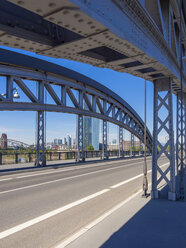 Germany, Hesse , Frankfurt, Honsellbruecke, European Central Bank Headquarters in the background - AMF002362