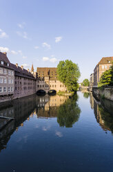 Germany, Bavaria, Nuremberg, view to Heilig-Geist-Spital at Pegnitz River - THAF000484
