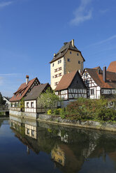 Germany, Bavaria, Franconia, Central Franconia, Hersbruck, Water gate, Pegnitz river - LB000752