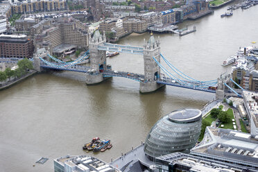 Großbritannien, Endland, London, Southwark, Blick von der Scherbe auf die Tower Bridge - WEF000135