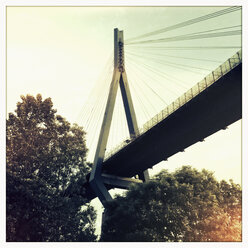 Die Köhlbrandbrücke im Hamburger Hafen, die die Süderelbe überspannt, Hamburg, Deutschland - MSF004033