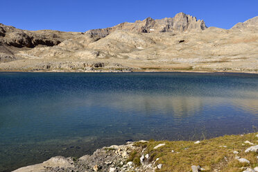 Turkey, Anti-Taurus Mountains, Aladaglar National Park, Yedigoeller Plateau, Hastakoca Lake and Kizilkaya mountain - ES001225