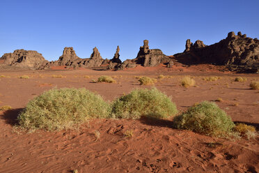 Africa, Algeria, Sahara, Tassili N'Ajjer National Park, Tassili Tadrart, Eroded sandstone rocks and sand dunes at the Cirque - ES001230