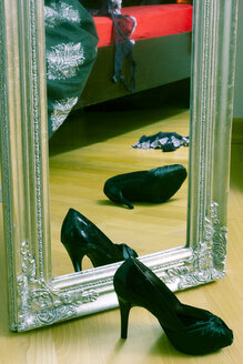 Bed room, Mirror, Black high heels, slip, Bra on bed - FCF000260