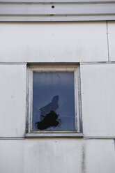 Broken window - JT000556