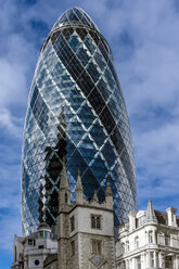 England, London, City of London, view to Swiss Re Tower and St Andrew Undershaft in the foreground - WEF000164
